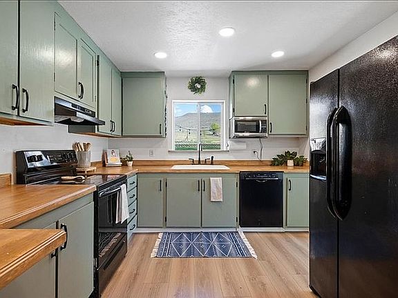 4th image of 77511 N Overlook Dr