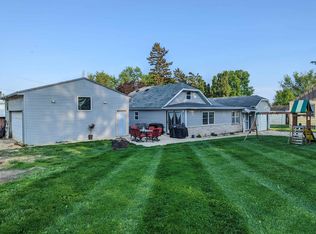 1507 S Bidwell Ave, Freeport, IL 61032