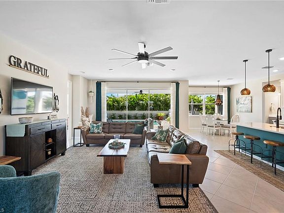 5th image of 2622 SW 38th ST