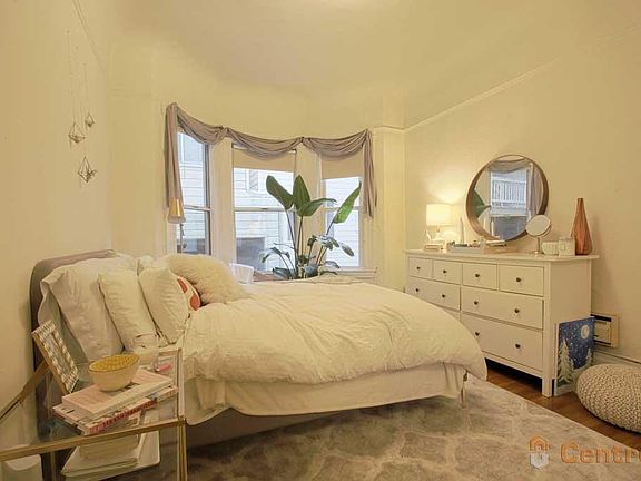 3rd image of 1460 Clay St #1A