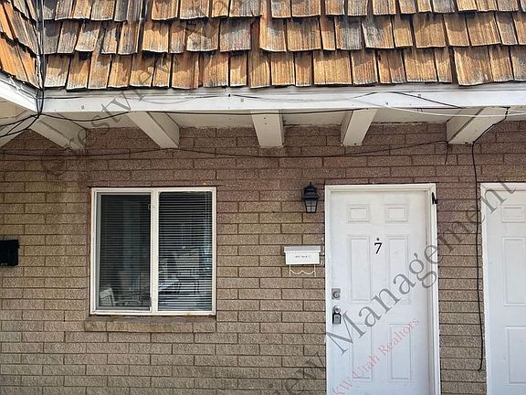 3rd image of 365 E Vine St #7