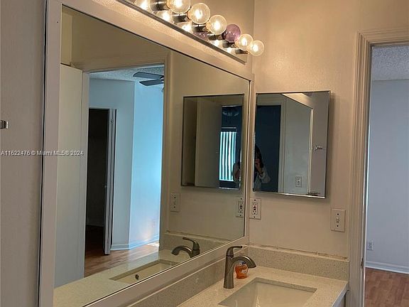 3rd image of 2021 Pompeii Ct #1