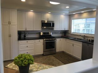 21125 Freeport Ln, Huntington Beach, CA 92646