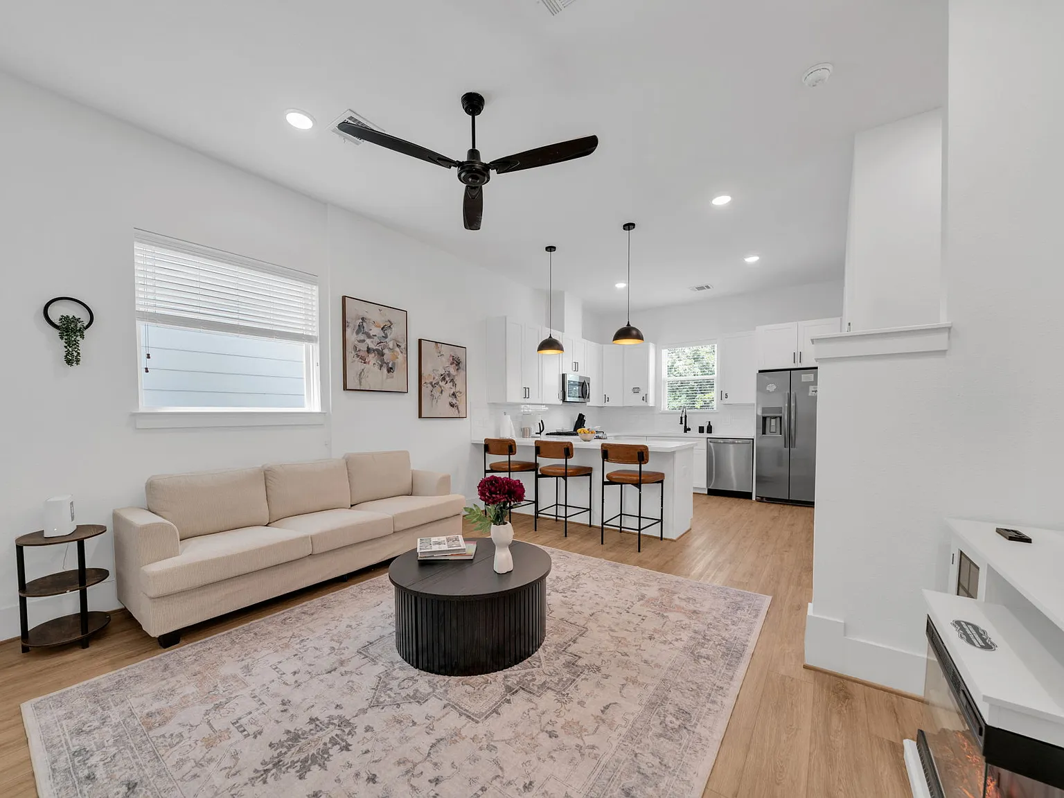 5 bed, 2698 sqft, $1,150 — Photo 4