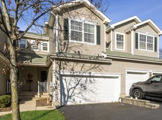4 Willow Ct #1604, Clinton, NJ 08809