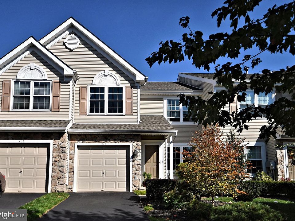 1st image of 410 Mahogany Walk