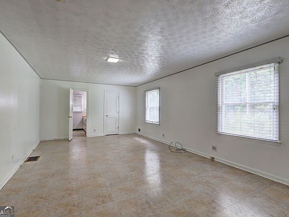 5th image of 3274 Harris Dr