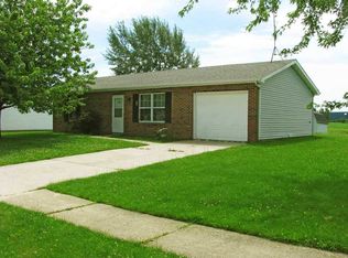 202 Chapel Ln, Ashley, IN 46705