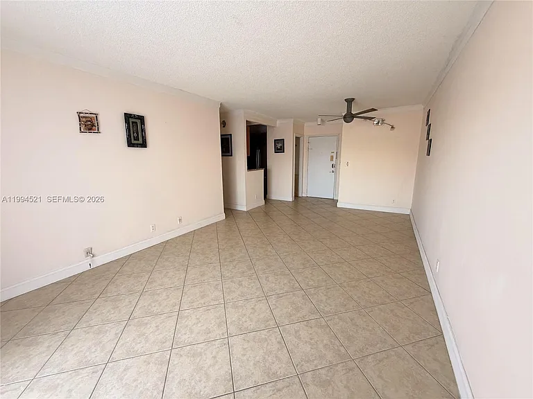 200 S Birch Rd #211 — Photo 16