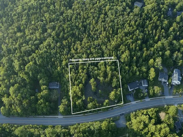 950 Fall River Rd, Fall River, NS B2T 1E9