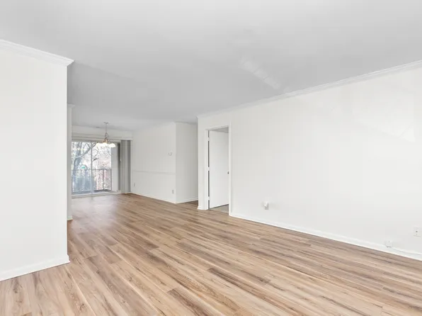 1828B N Elm St, Greensboro, NC