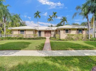 8825 SW 160th St, Palmetto Bay, FL 33157