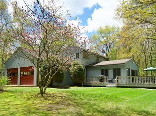 8 Austerlitz Rd, West Stockbridge, MA 01266