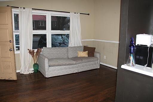4th image of 1906 Blair Blvd #B