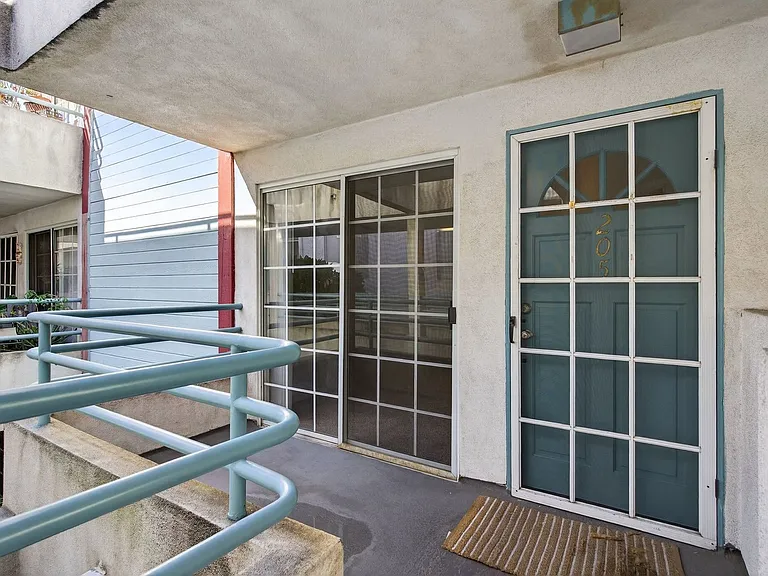 3485 Linden Ave — Photo 27