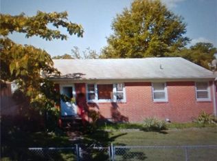 21 W Hygeia Ave, Hampton, VA 23663