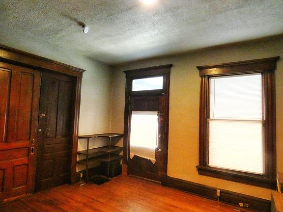2nd image of 55 W 10th Ave
