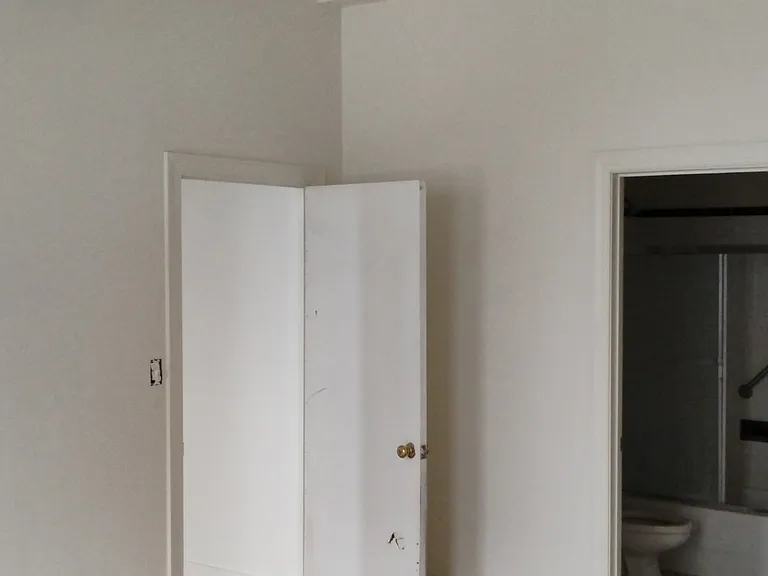 1 E Chase St #511 — Photo 19