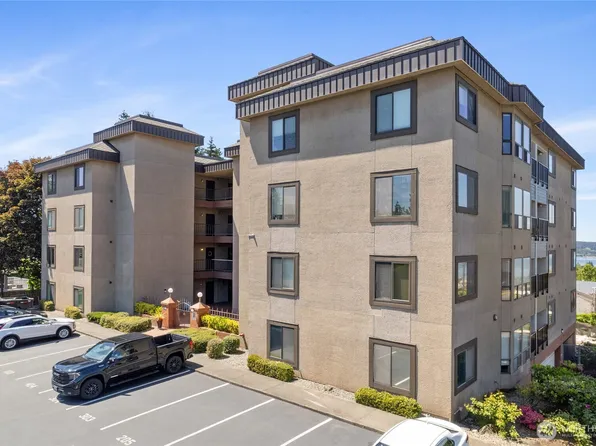 1902 Bridgeport Way W #106, University Place, WA 98466