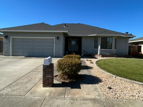 1551 Ghione Dr, Hollister, CA 95023