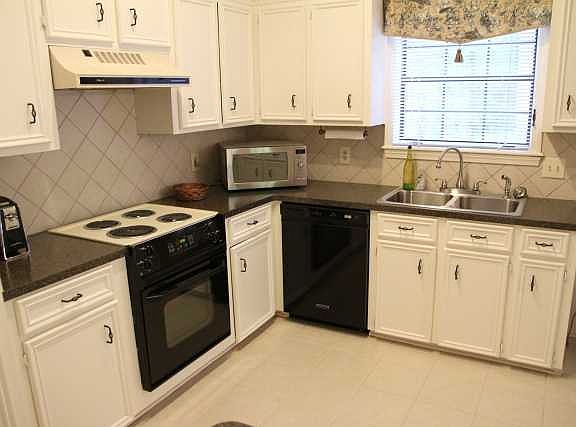 kitchen_Madison_Miss_rental_house_10022015