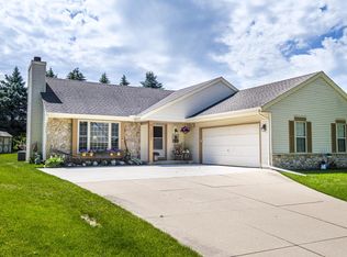 1221 Swallow Rd, Waukesha, WI 53189