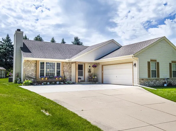 1221 Swallow ROAD, Waukesha, WI 53189