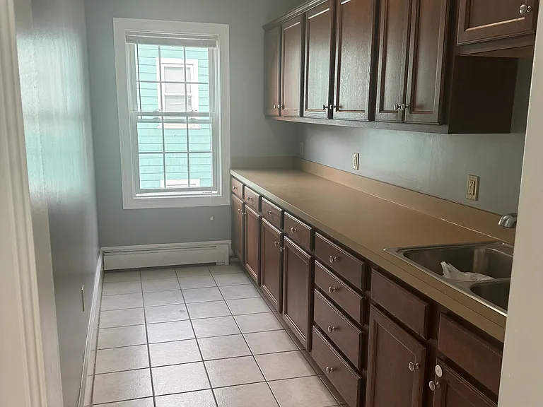4 Nelson St #2 — Photo 4