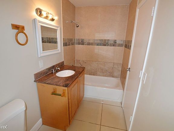 40110185_3132 NW 42nd St_Lauderdale Lakes_FL_2017-5
