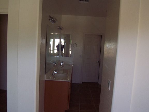 4th image of 13736 W Ventura St