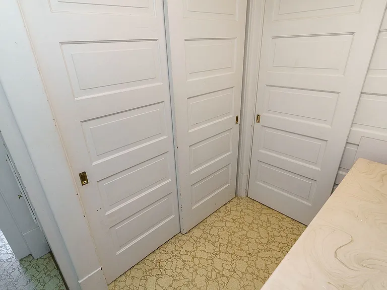 Unique 2 Bedroom in German Village — Photo 52