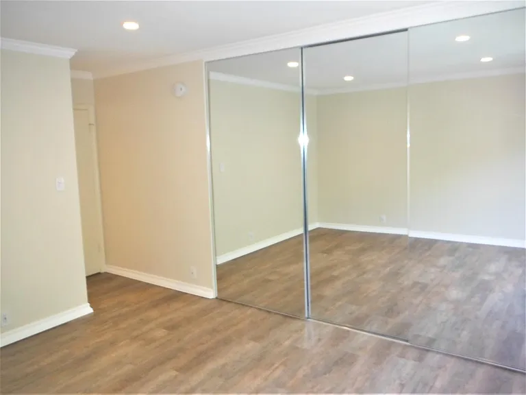 3615 Greenfield Ave #4 — Photo 23