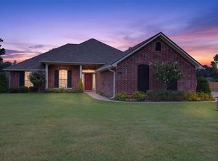 9031 Cottage Ridge Dr, Shreveport, LA 71106