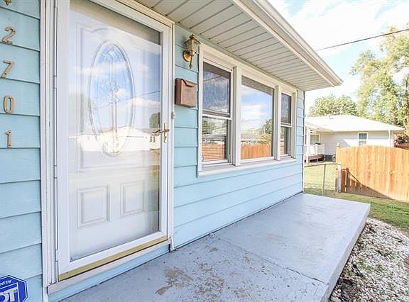 2nd image of 2701 Sunset Dr