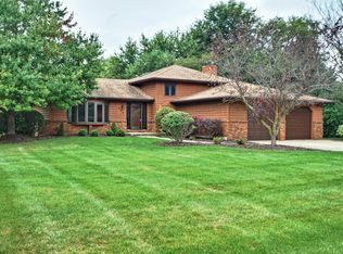 808 Tipperary St, Gilberts, IL 60136