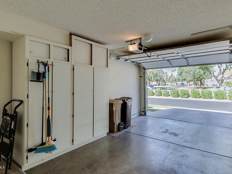 9315 W Morrow Dr — Photo 12