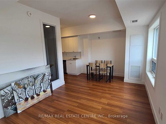 3rd image of 1 Wellington St #207