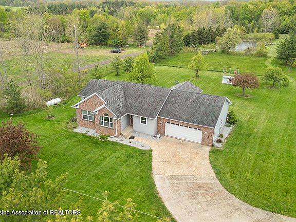 2nd image of 4995 W Cutler Rd