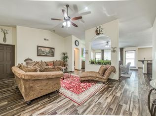 1135 Rafer Johnson Dr, Kingsburg, CA 93631