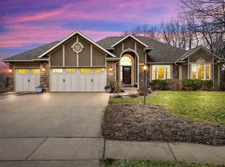 715 Creek View Ct, Coralville, IA