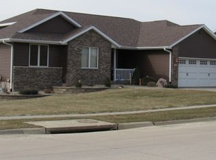 601 Park Dr, Monticello, IA 52310