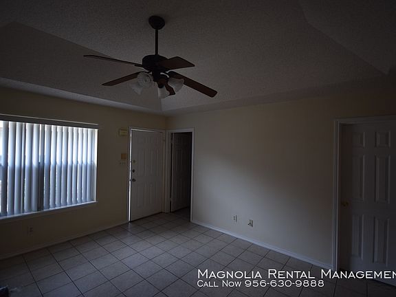 4th image of 705 Sandpiper Ave APT D