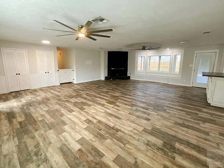 443 Bayou View Dr — Photo 5