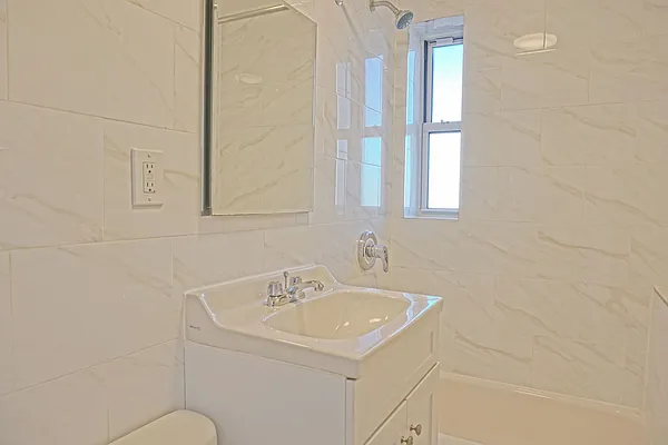 Rented by Compass | media 11