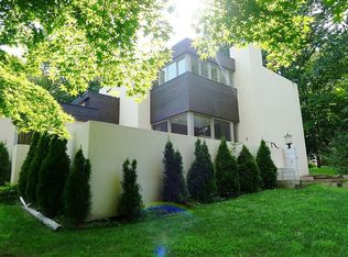 35 Linsley Lake Rd, North Branford, CT 06471