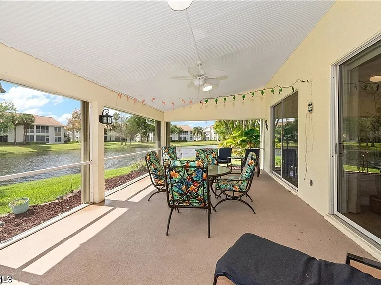 9241 Bramble Ct — Photo 18