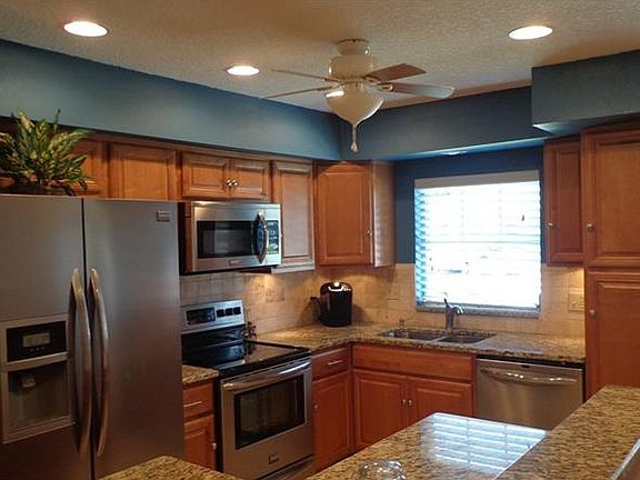 3rd image of 1680 S Lake Ave APT 2