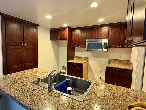 4th image of 513 E Fairfield Ct