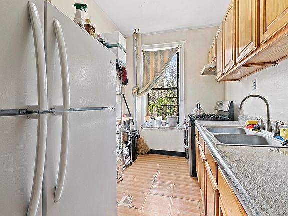 3rd image of 446 Kingston Ave APT F12