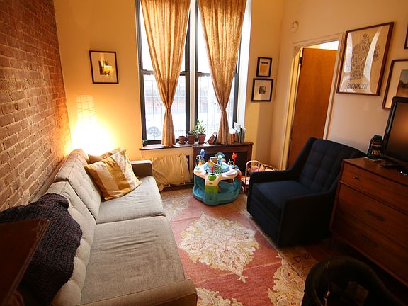 3rd image of 127 W 85th St APT 1A